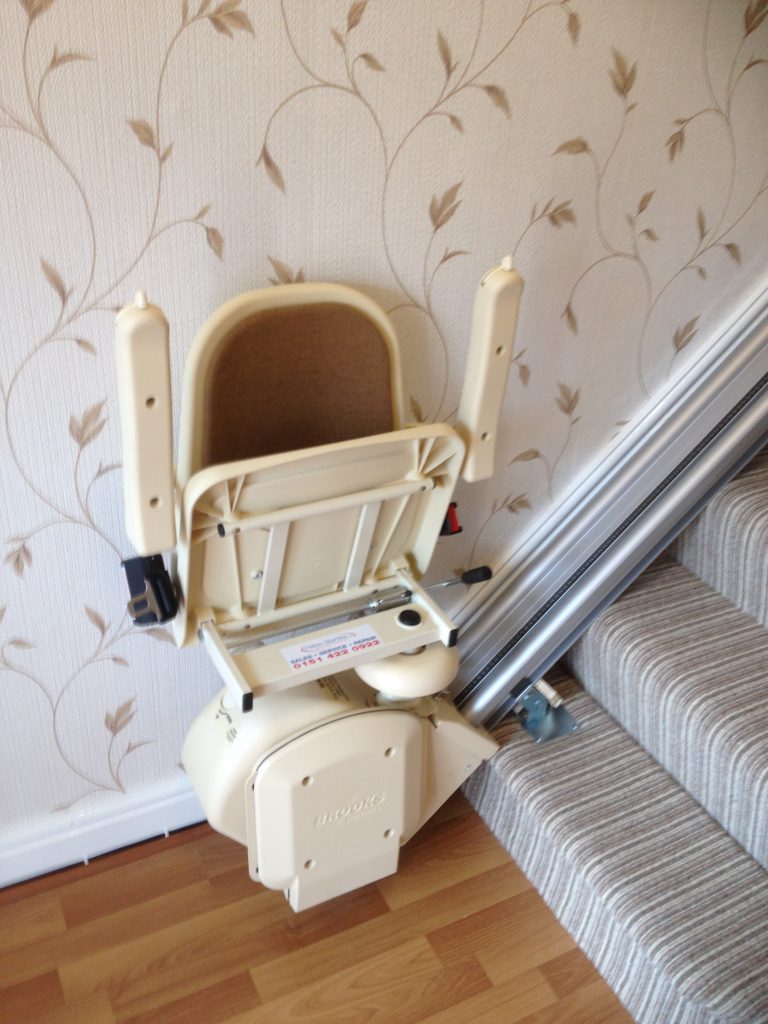 Brooks-120-Superglide-Straight-Stairlift